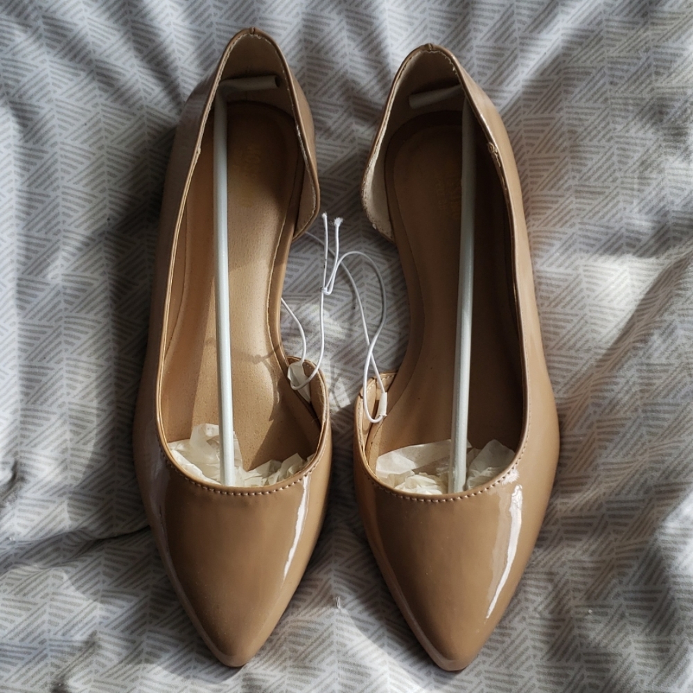 Nude flats